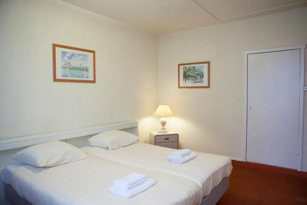 Beurshotel contacts